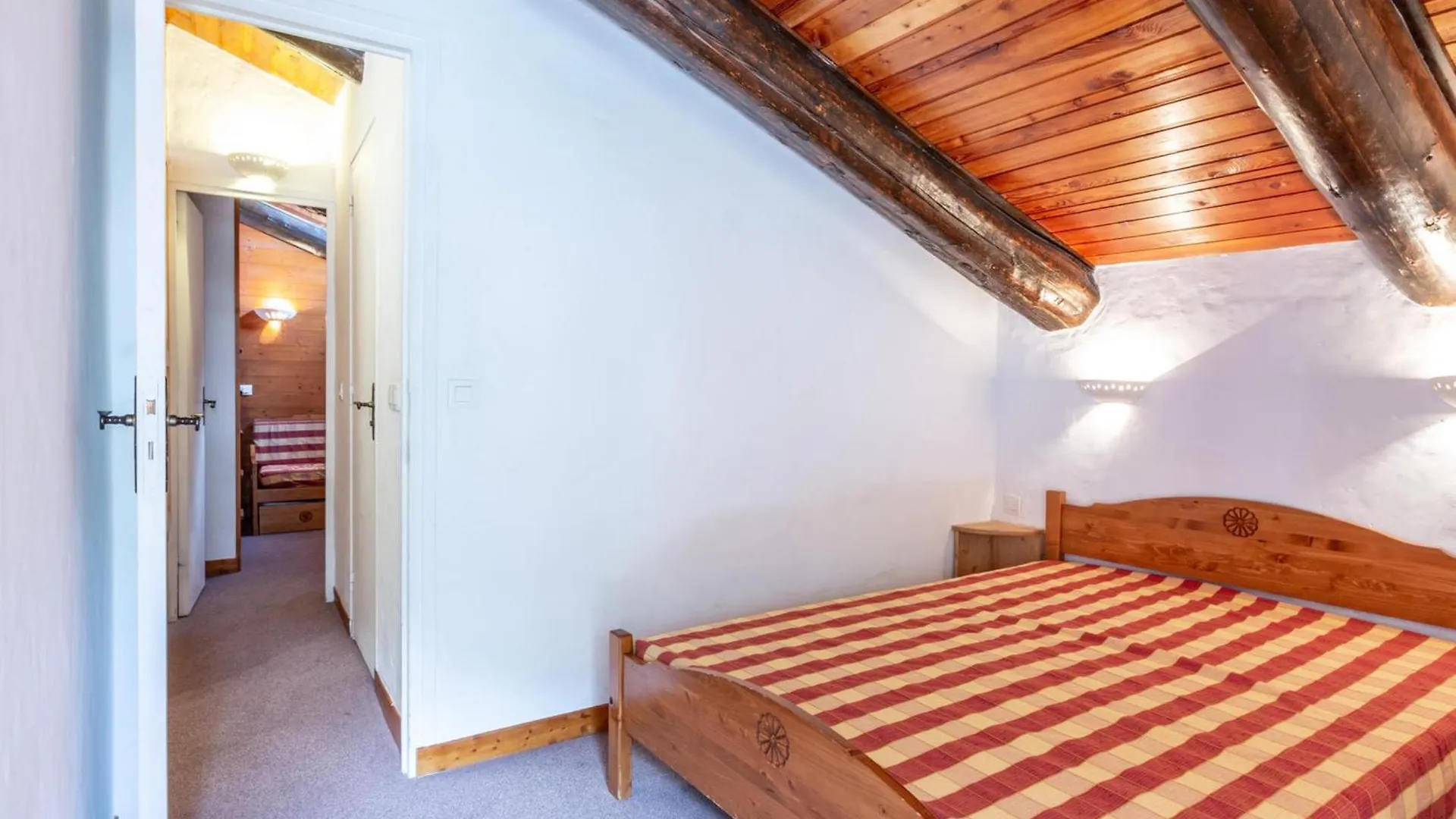 Duplex Charmant Pres Du Centre Et Des Pistes, Avec Balcon Sud, Parking Et Wifi Inclus - Fr-1-694-39 Val-d'Isere Apartment